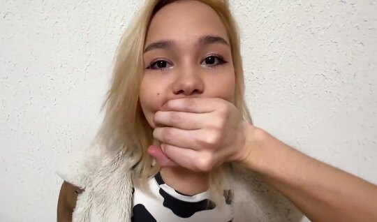 Русская худая телочка попала на страстный секс с соседом